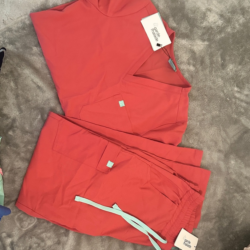 Women’s Coral/Pink Scrub Set with Mint